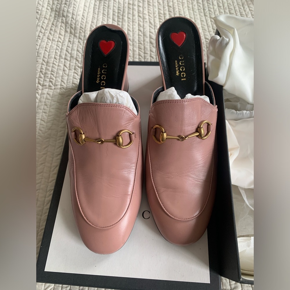 Beautiful heeled Gucci mules